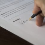 Prohibición a la exigencia del empleador de firmar un título valor en blanco, como garantía por los posibles daños y pérdidas hacia la empresa.